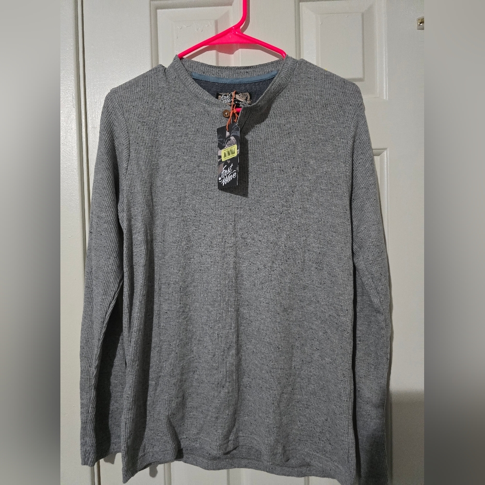 First Wave Boys 14/16 Gray Long Sleeve Pullover Shirt